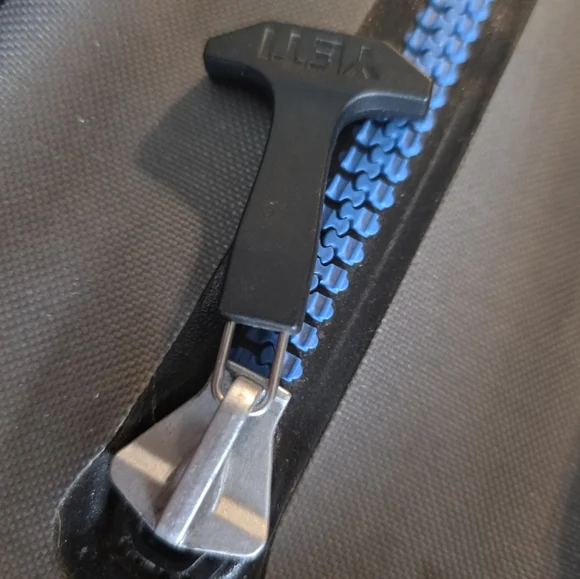 Yeti Grey Hopper 30 with Black Straps and Blue Accents - Picture 4 of 6